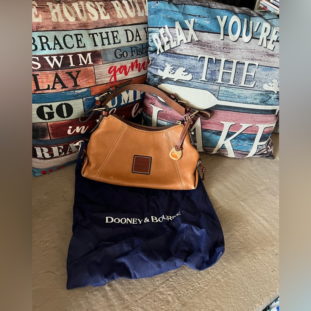 2005 Vintage Dooney & Bourke Hobo 1975 edition Camel Color